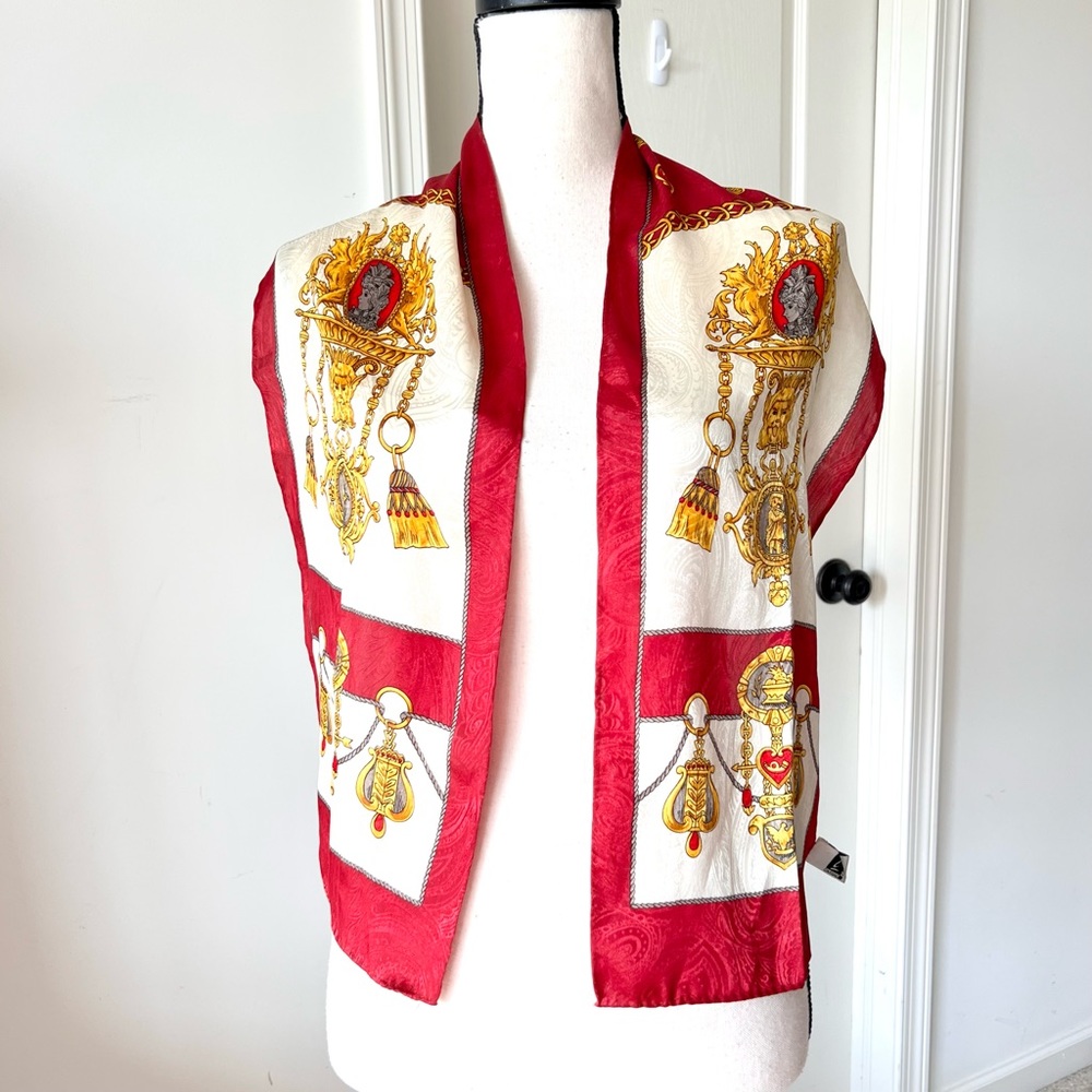 Vintage CASUAL CORNER Satiny Lion Victorian Print Rectangular Scarf